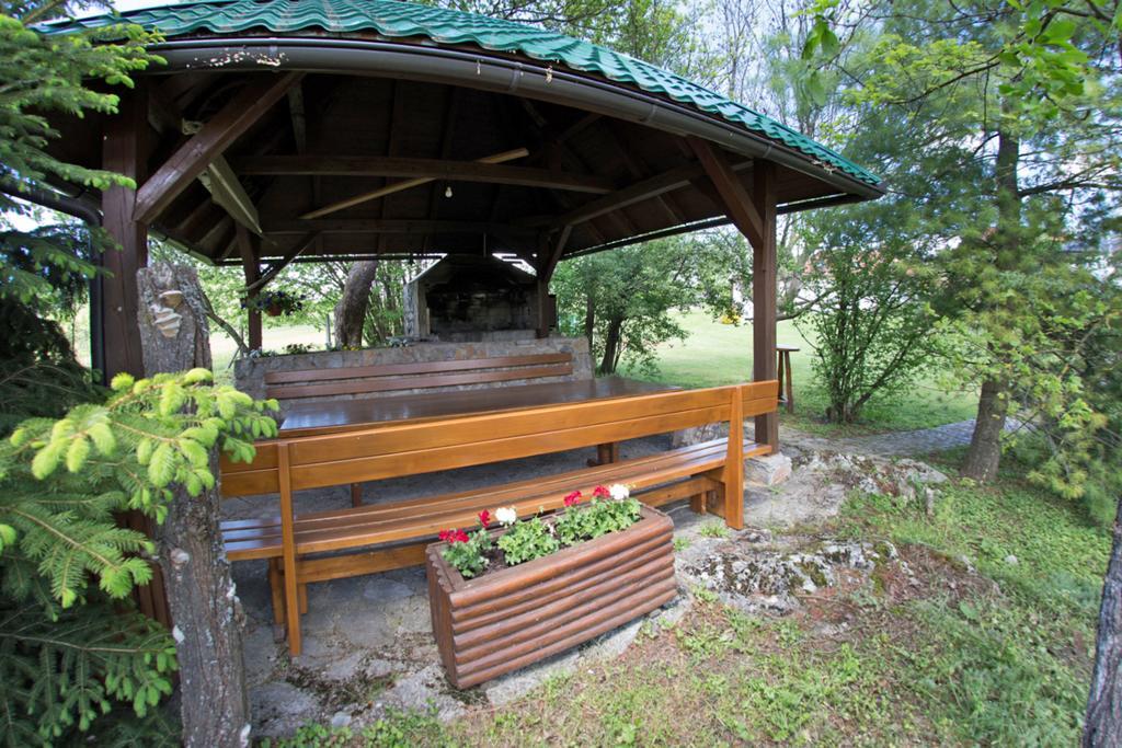 Apartment Oreskovic Otočac Екстериор снимка