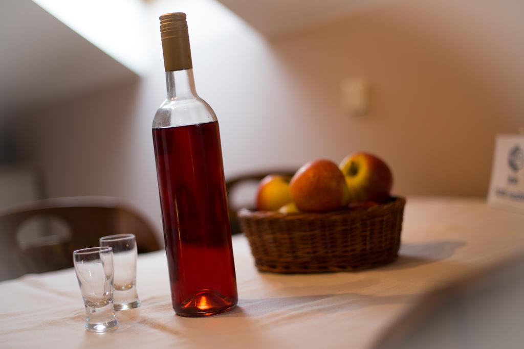 Apartment Oreskovic Otočac Екстериор снимка