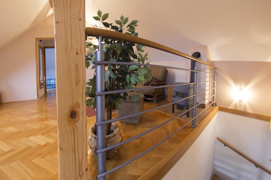 Apartment Oreskovic Otočac Екстериор снимка