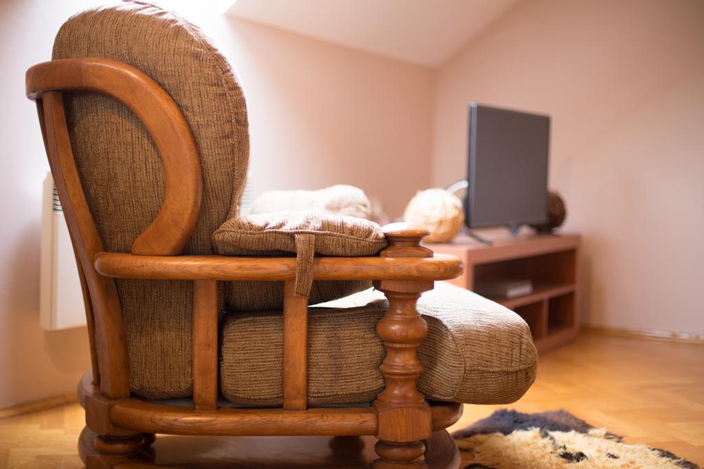 Apartment Oreskovic Otočac Екстериор снимка