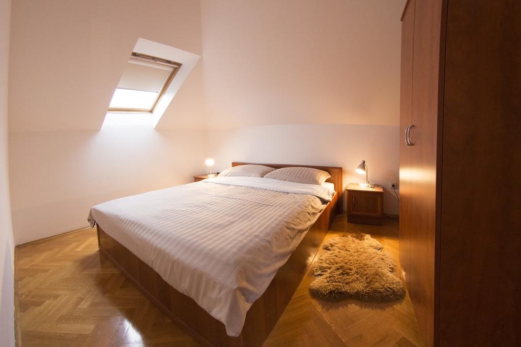 Apartment Oreskovic Otočac Екстериор снимка