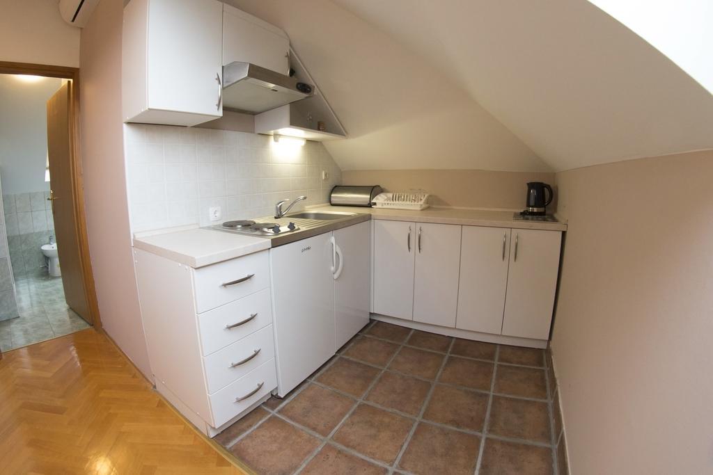 Apartment Oreskovic Otočac Екстериор снимка