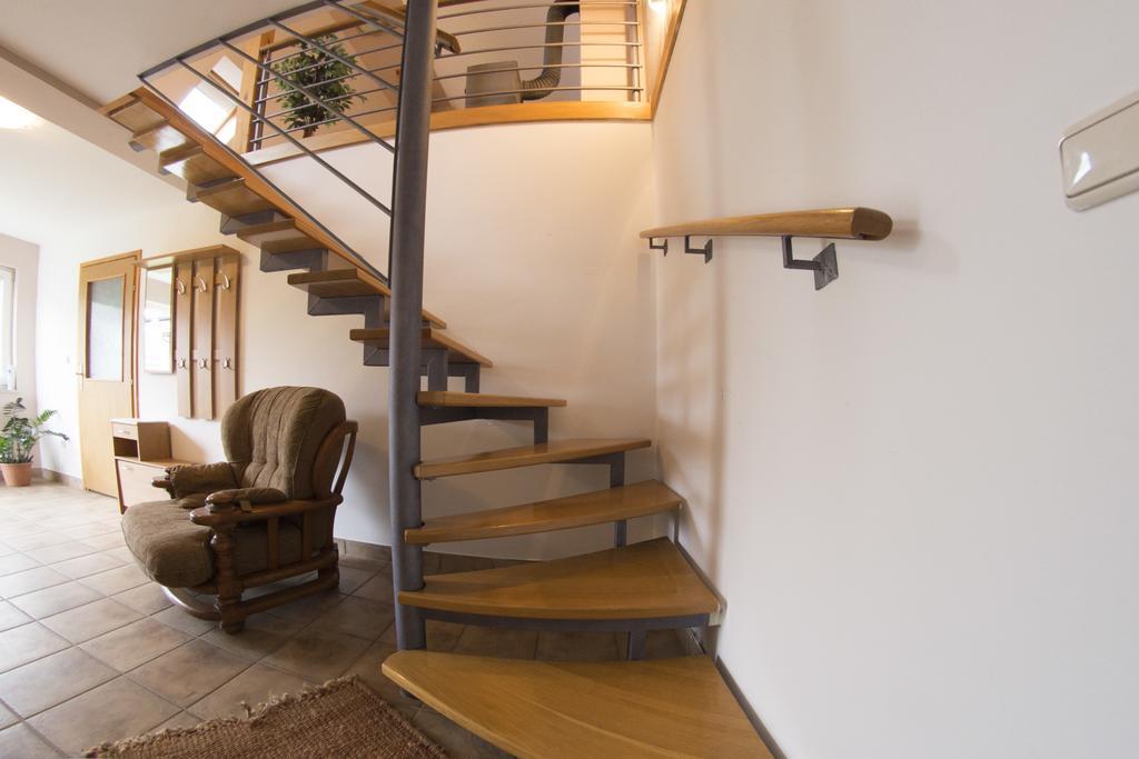 Apartment Oreskovic Otočac Екстериор снимка